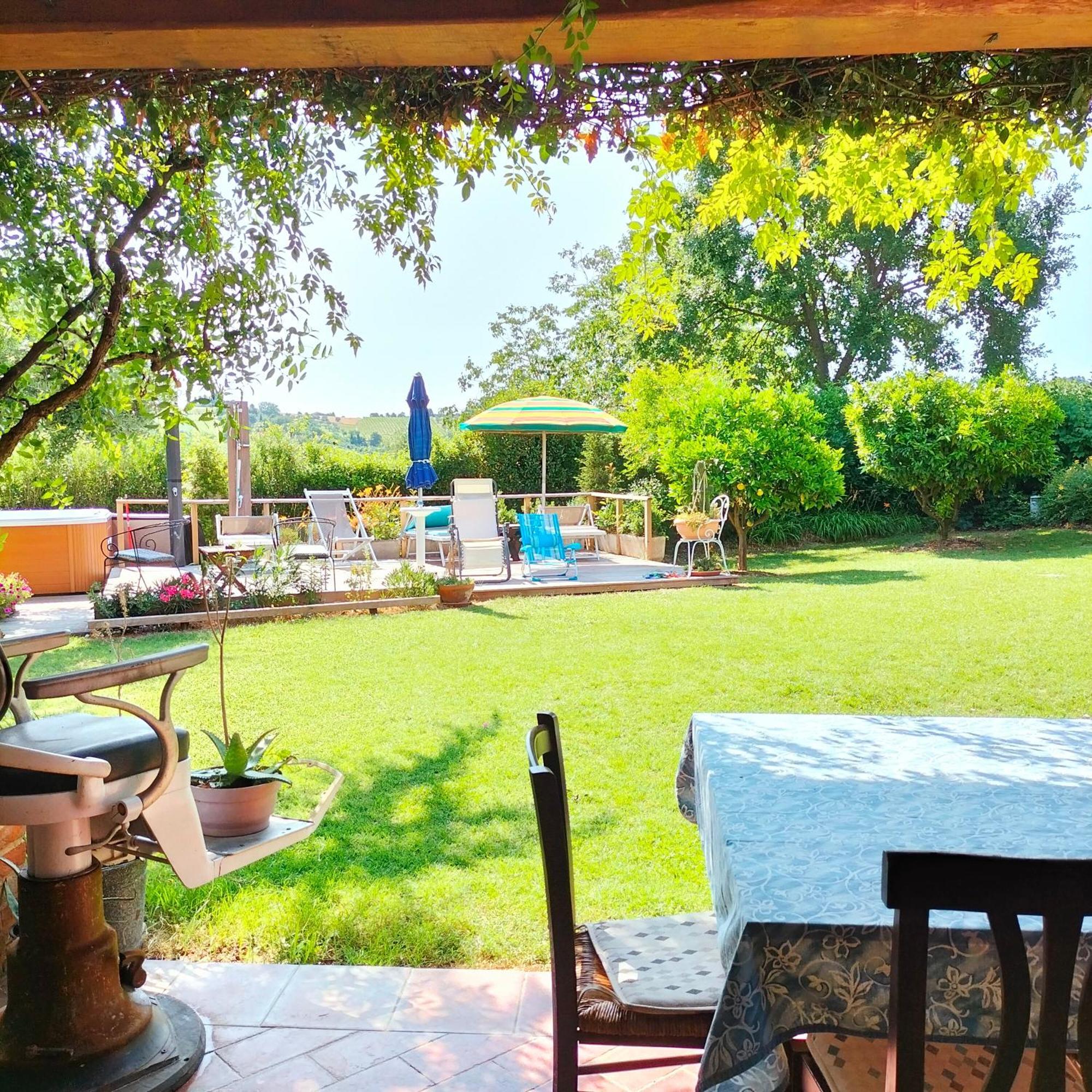 Ca' Dei Gelsi B & B Coriano Exterior foto